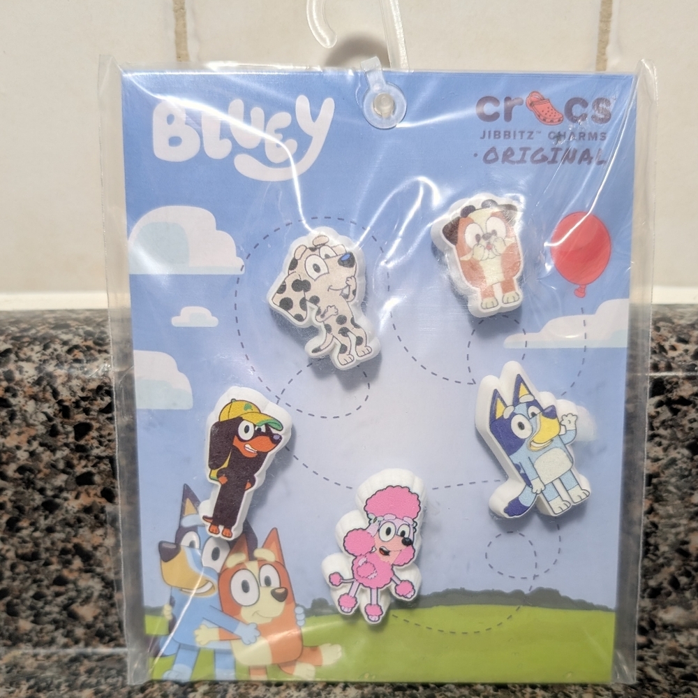 CROCS Bluey Jibbitz Charms Pack — Pink, Blue, White, Yellow, Black